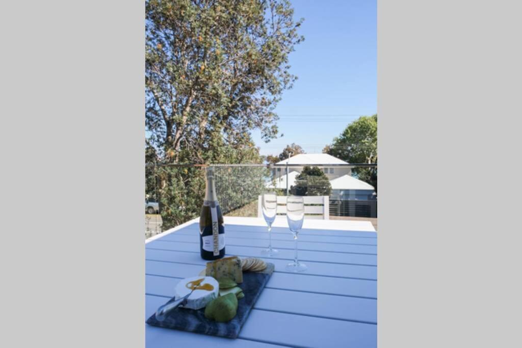 Corlette Shores. Dreamy Beachside Holiday Home. Bagian luar foto