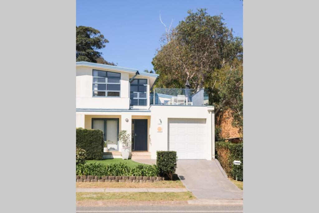 Corlette Shores. Dreamy Beachside Holiday Home. Bagian luar foto